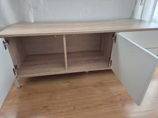 Mueble TV madera roble y blanco artico