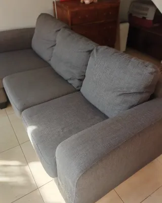 Sofá chaise longue gris tela