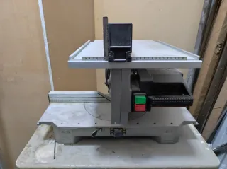 Sierra ingletadora Virutex TM 72C