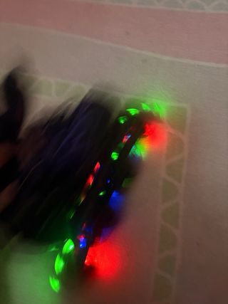 Patines en línea negros y morados