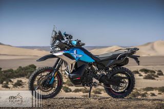 CFMOTO 1000 MT-X Plata/Blanca