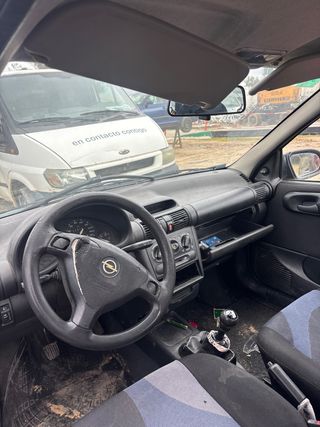 Despiece Opel Corsa B 1.7