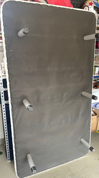 Base tapizada 105x190 con 6 patas