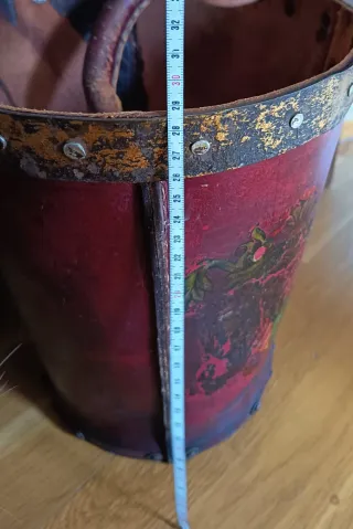 Antiguo cubo de fuego inglés
