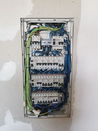 ️ ELECTRICISTA PROFESIONAL