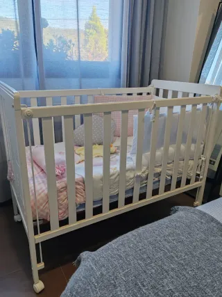 Cuna MiCuna blanca con estrellas