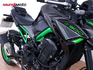 KAWASAKI Z 900