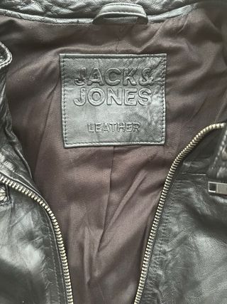 Cazadora de piel hombre negra