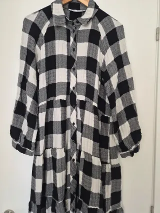 Vestido Zara cuadros blanco y negro