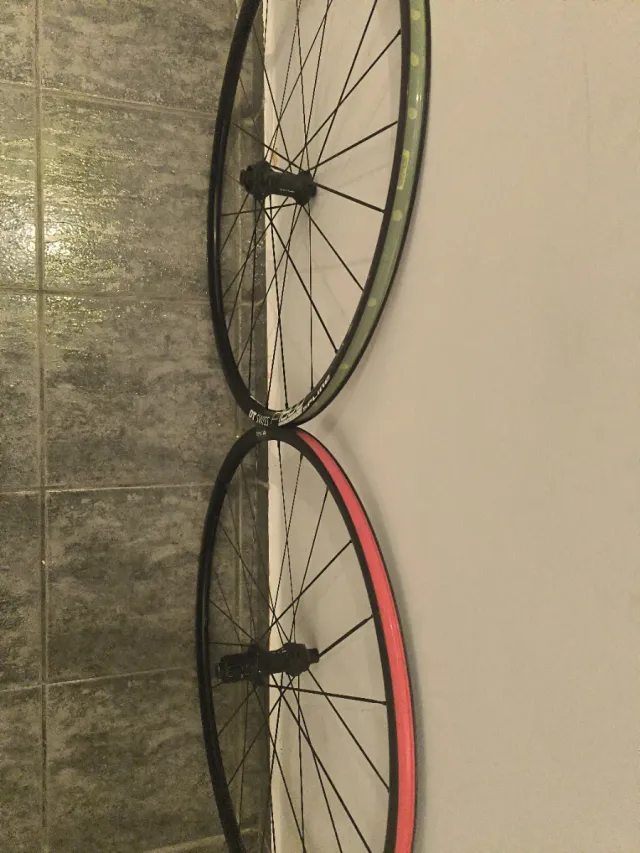 Juego Ruedas DT Swiss P1800/P1850