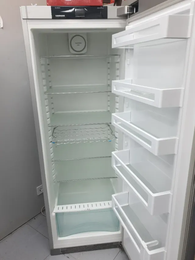 Nevera Liebherr 1.65m x 60cm,  solo nevera