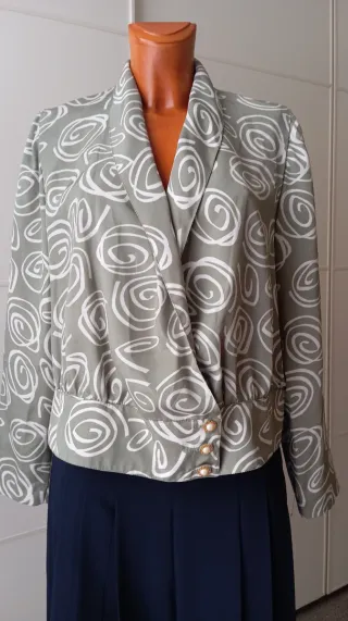 Blusa vintage estampada. Nueva