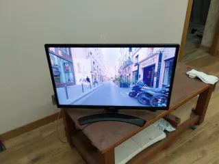 Televisión LED LG 28 Negra