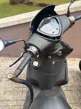 Kymco Agility City 125cc Negra