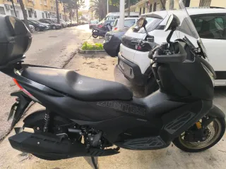 Zontes 350D Maxi Scooter Negra