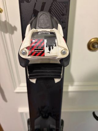 Esquís K2 Domain 164 con fijaciones Marker