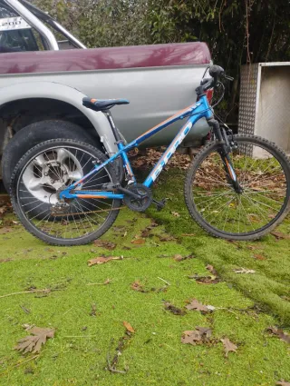 Bicicleta de Montaña Azul y Naranja