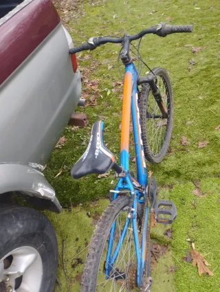 Bicicleta de Montaña Azul y Naranja