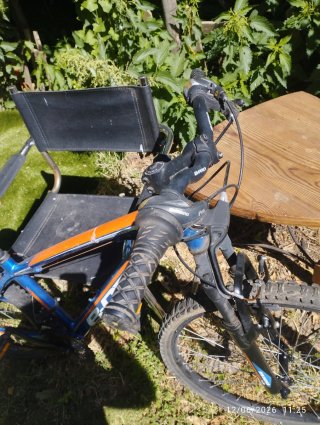 Bicicleta de Montaña Azul y Naranja