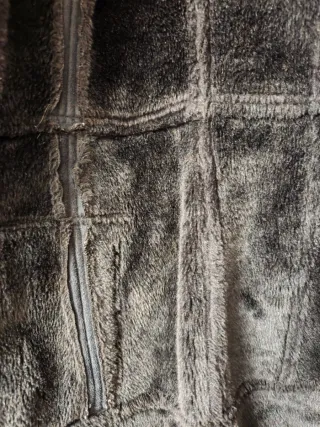 Abrigo Bershka efecto ante cuello pelo Talla S