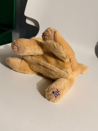 Peluche perro marrón Hace sonidos y se mueve