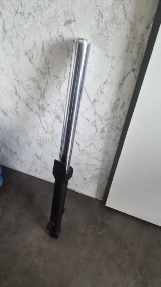 Barra suspensión delantera izquierda kawasaki ER6N