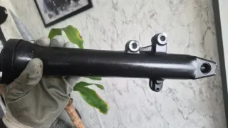 Barra suspensión delantera izquierda kawasaki ER6N