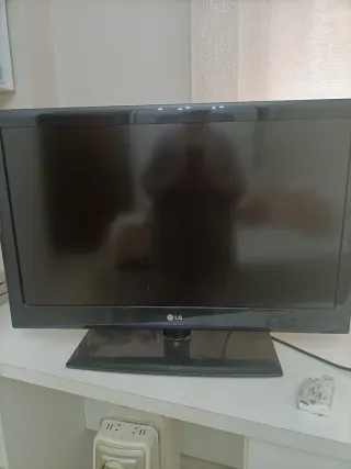Televisor LG Negro No tiene mando