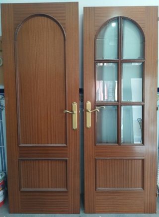 Puertas de madera maciza