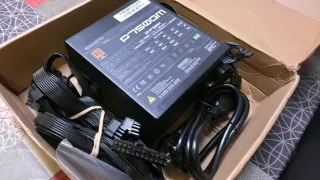 Fuente alimentación Gigabyte P750GM 80+ Gold PSU