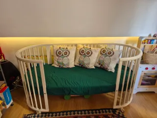 Cuna Stokke Sleepi + Kit Junior + 2 colchones