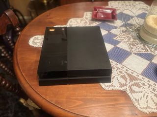 PS4 (PlayStation 4) Negra + Mando