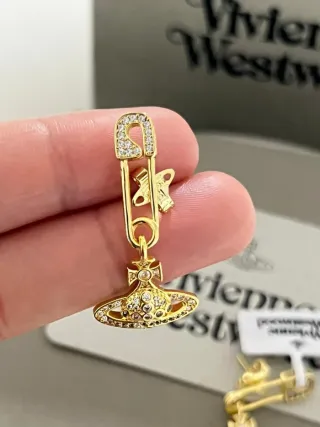 Pendientes Vivienne Westwood dorados lucrece