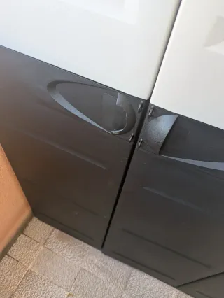 Armario de plástico exterior blanco y negro