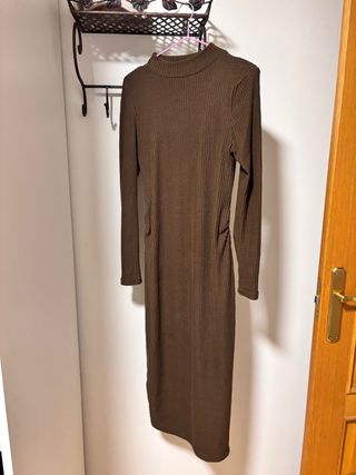 Vestido marrón oscuro, compré 2 por error