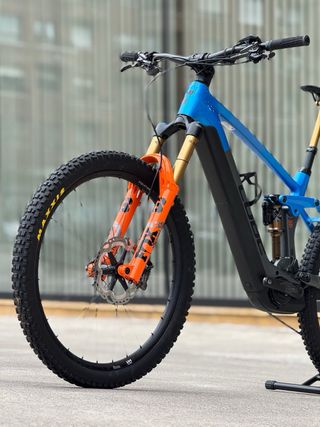 Stereo Hybrid 160 HPC Actionteam 750 27.5 Talla M