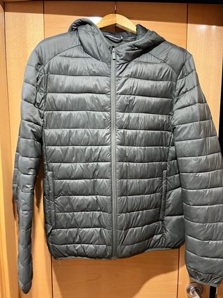 Plumífero ligero Easy Wear verde con capucha