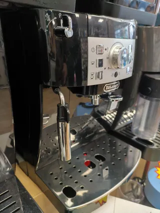 Cafetera De'Longhi Magnifica S Negra