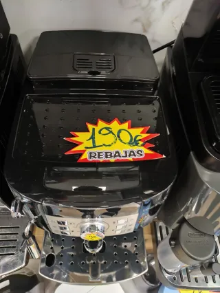 Cafetera De'Longhi Magnifica S Negra