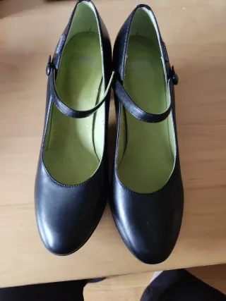 Zapatos Camper tacón negro 7 cm