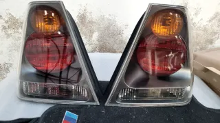 Pilotos traseros coche