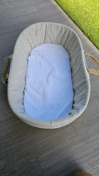 Mini cuna mimbre balancín