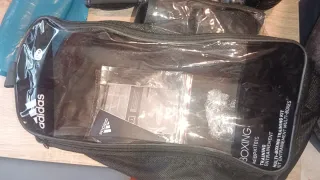 Guantes de boxeo Adidas negros