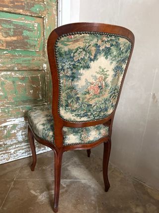 Conjunto de 6 sillas de madera y tela