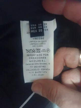 Traje muy elegante y entallado,color gris,38/40