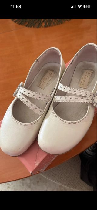 Zapatos comunión niña Conguitos blancos