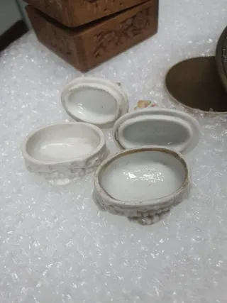 Lote 2 Cajas Porcelana Antigua Figuras5.5cm