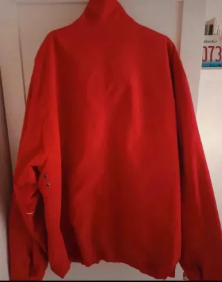 Chaqueta cortavientos impermeable TXR roja