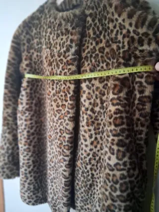 Abrigo leopardo Mango