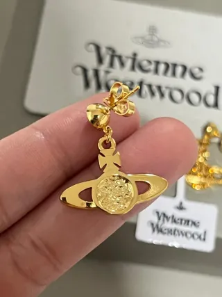 Pendientes Vivienne Westwood Orb Dorados